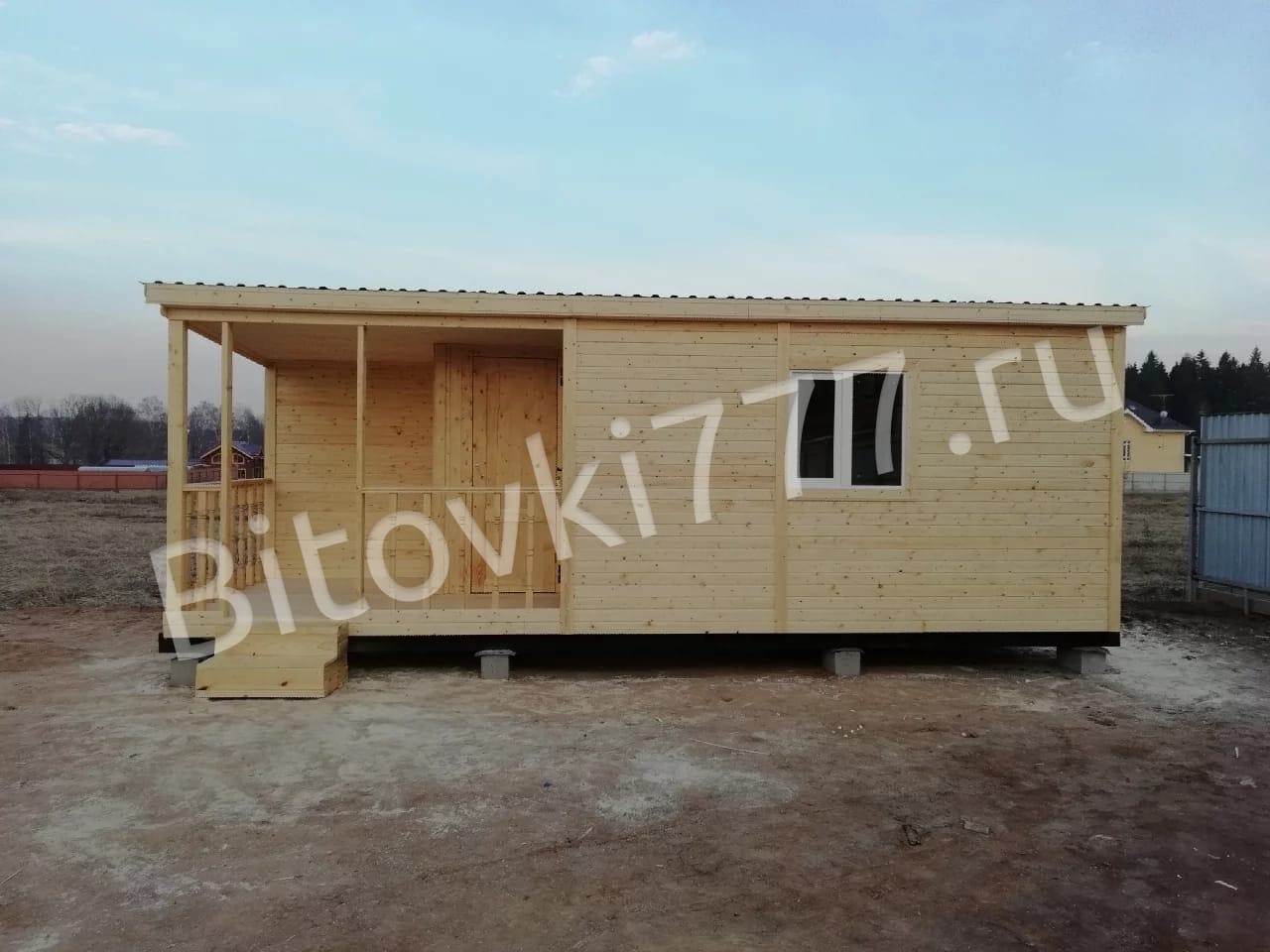 Бытовка дачная с открытой верандой и хоз. помещением 1х1м — фото 4