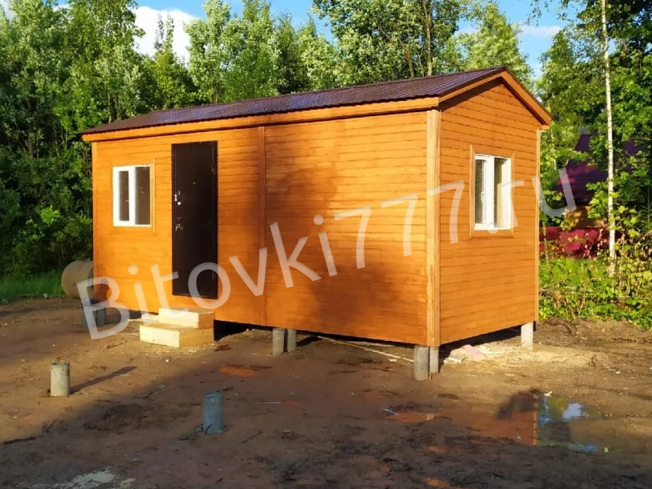 Бытовка однокомнатная с двумя деревянными окнами 1х1м — фото 3